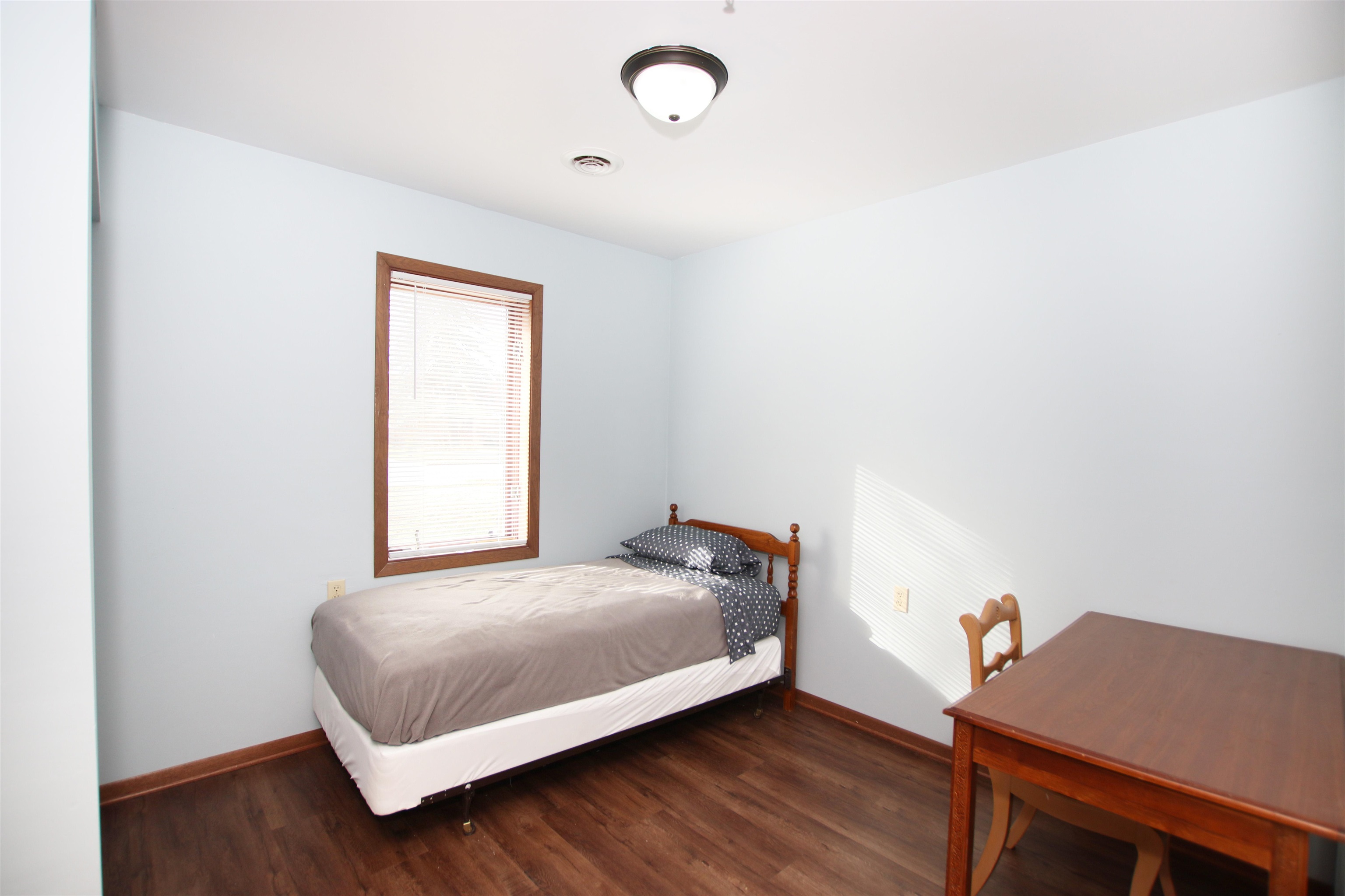 498 Building Bedroom Example 2