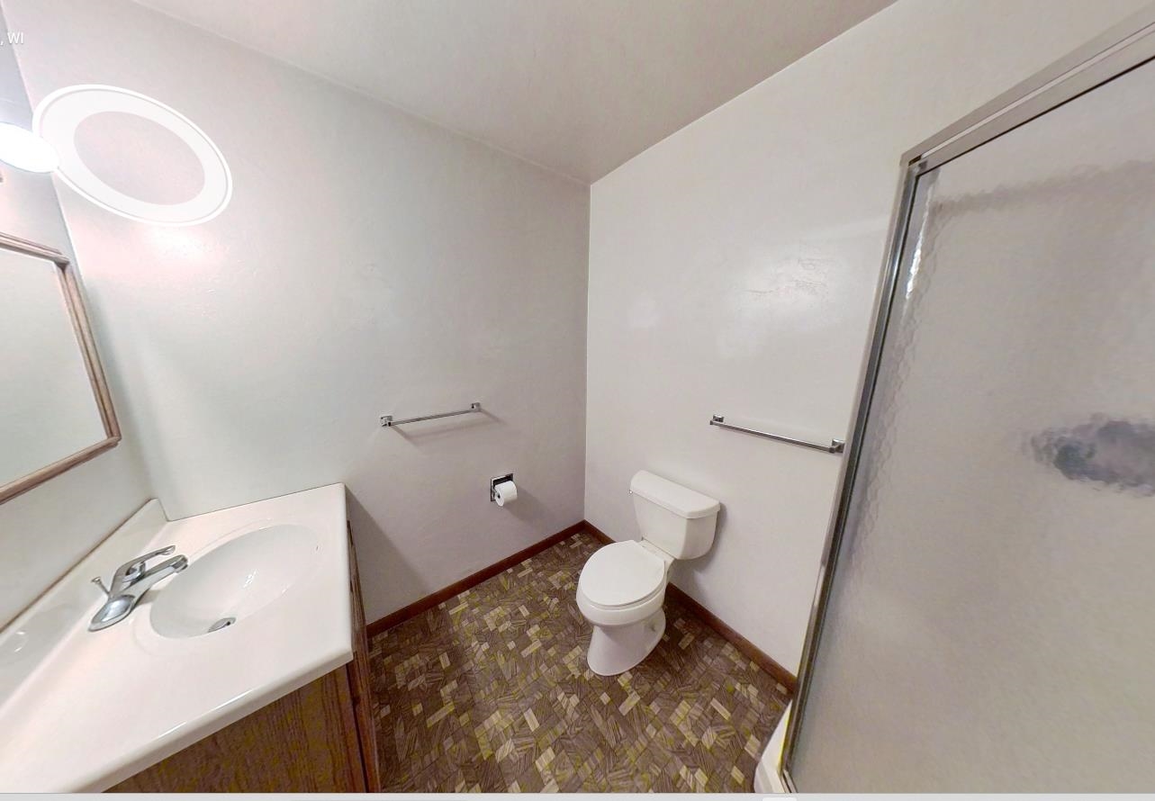 2nd bathroom