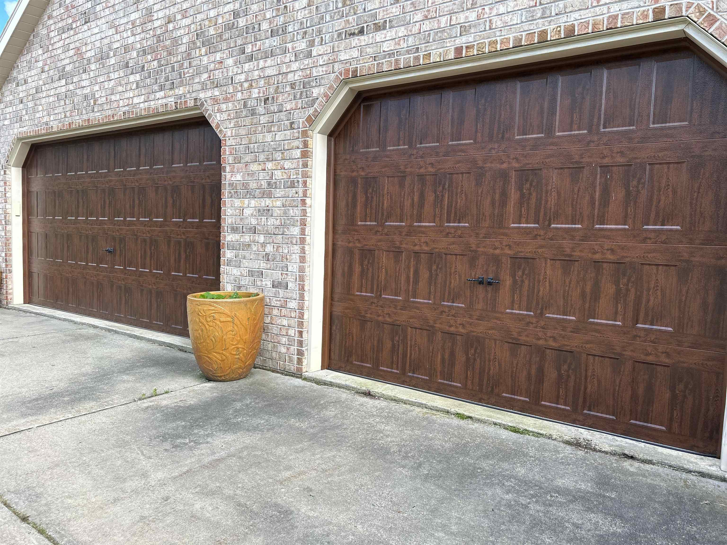 Attached garage doors - New doors 2023