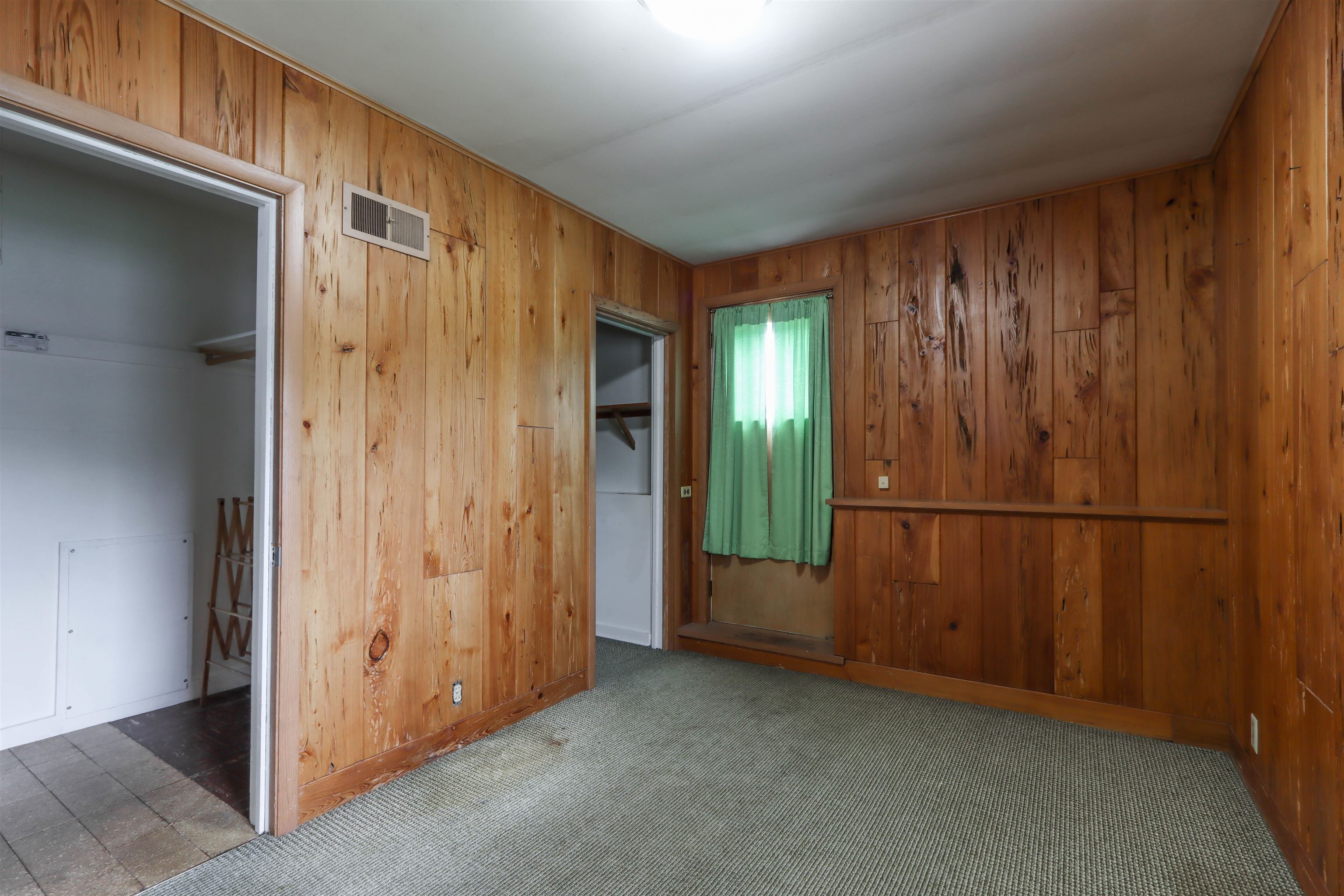 Laundry/Storage Room