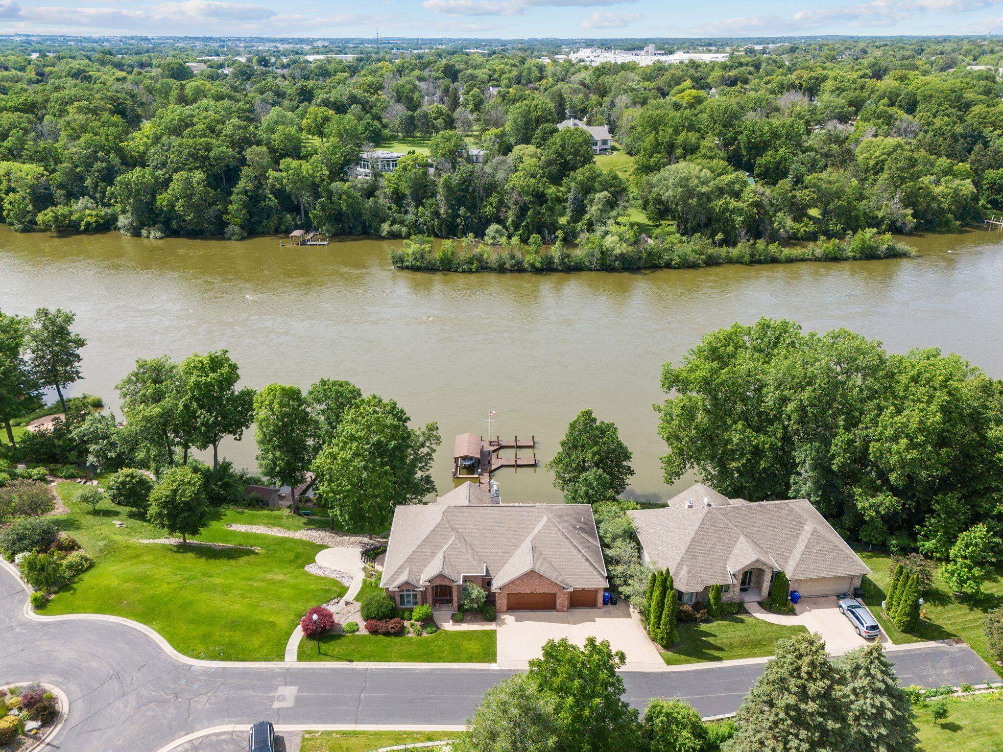 94 Hidden Acres Appleton, WI Listed by Alex Mabry Berkshire Hathaway https://myre.io/0WQ5EwOFl7om