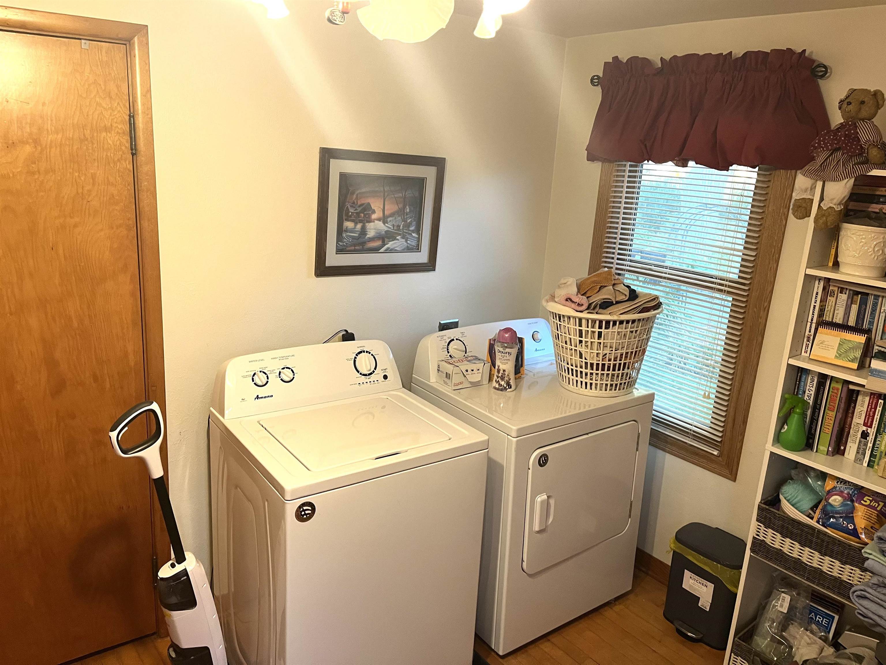 The 3rd bedroom is currently used as a 1st floor laundry or move it back downstairs.