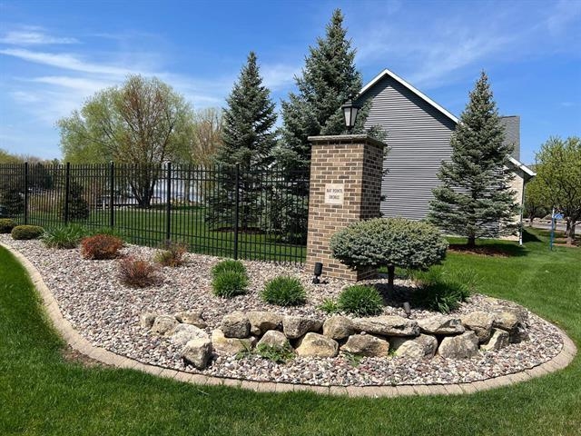 BayPointe Shores front Entry