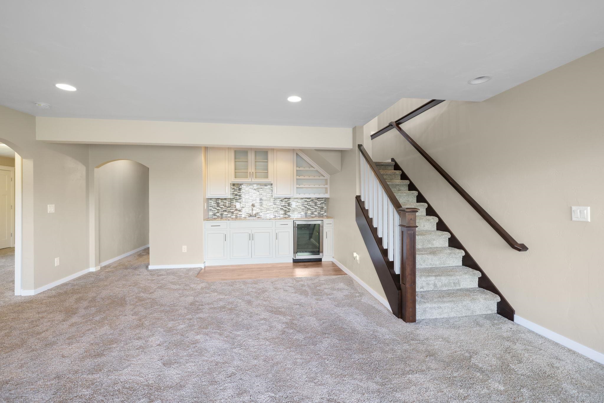 LOWER LEVEL LIVING ROOM